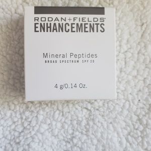 Bronze Mineral foundation Bronze Color SPF 20